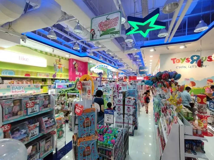 Toys “R” Us – Great World City