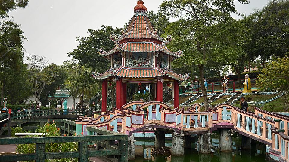 Haw Par Villa - Singapore's Weirdest Theme Park
