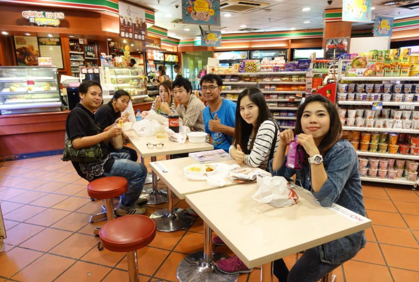 7-Eleven – Bras Basah MRT Station
