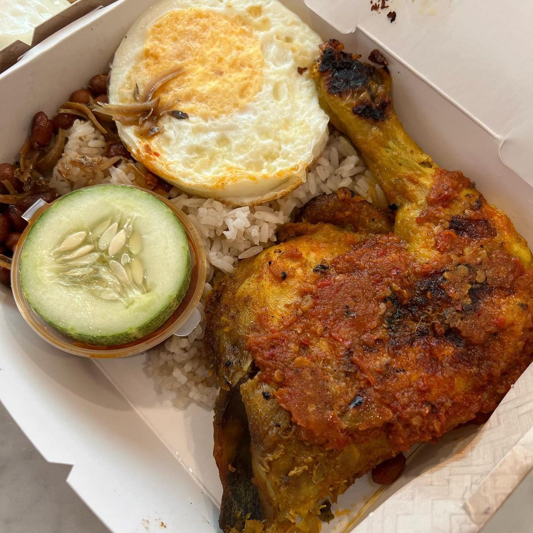 Nasi Lemak Ayam Taliwang - Michelin Star Nasi Ayam open 24 Hours