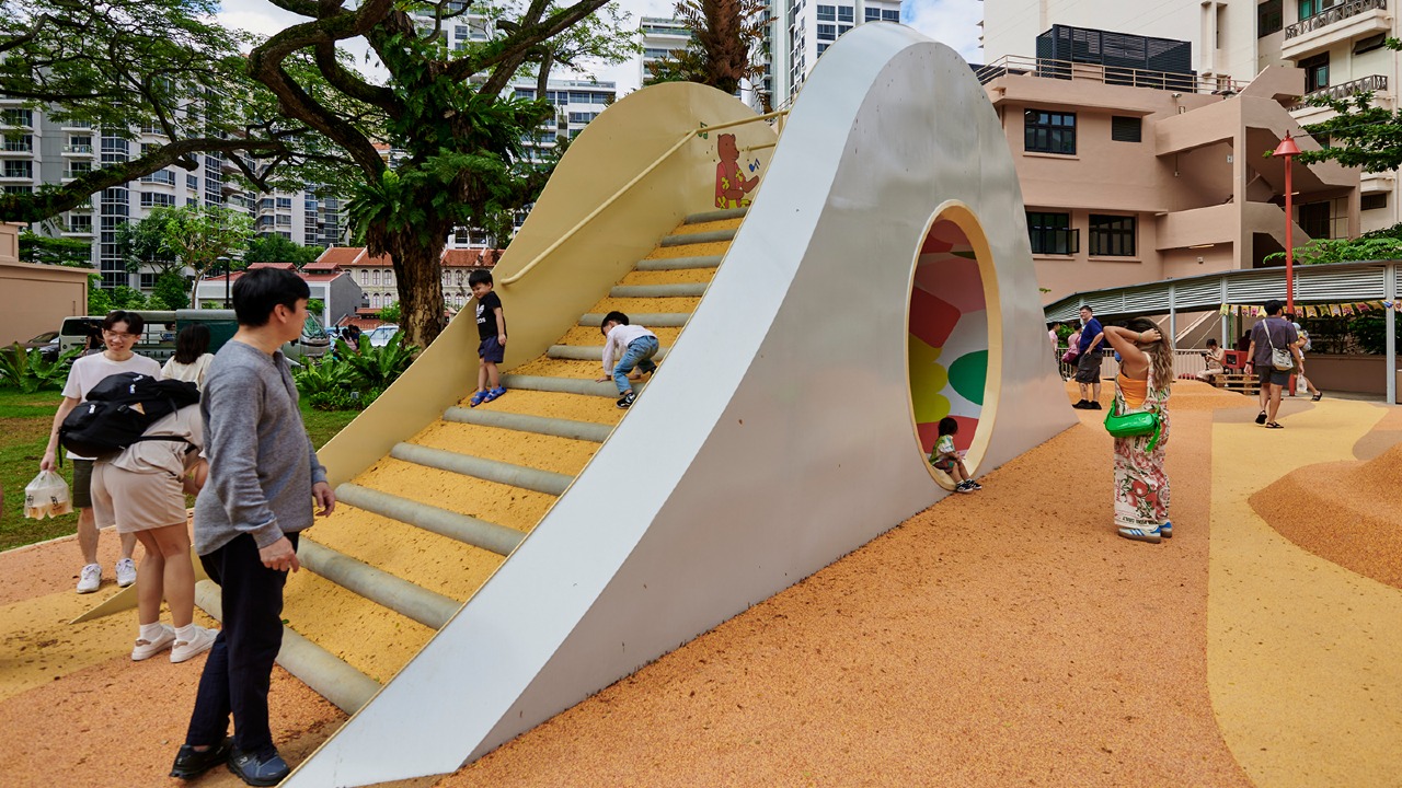 OATSIDE FunSide Playground – New Bahru