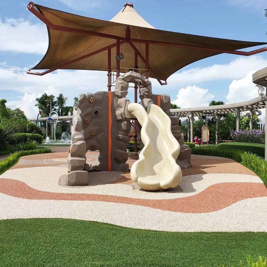 Tampines 1 Water Playground - Fun Waterplay Park with Slides