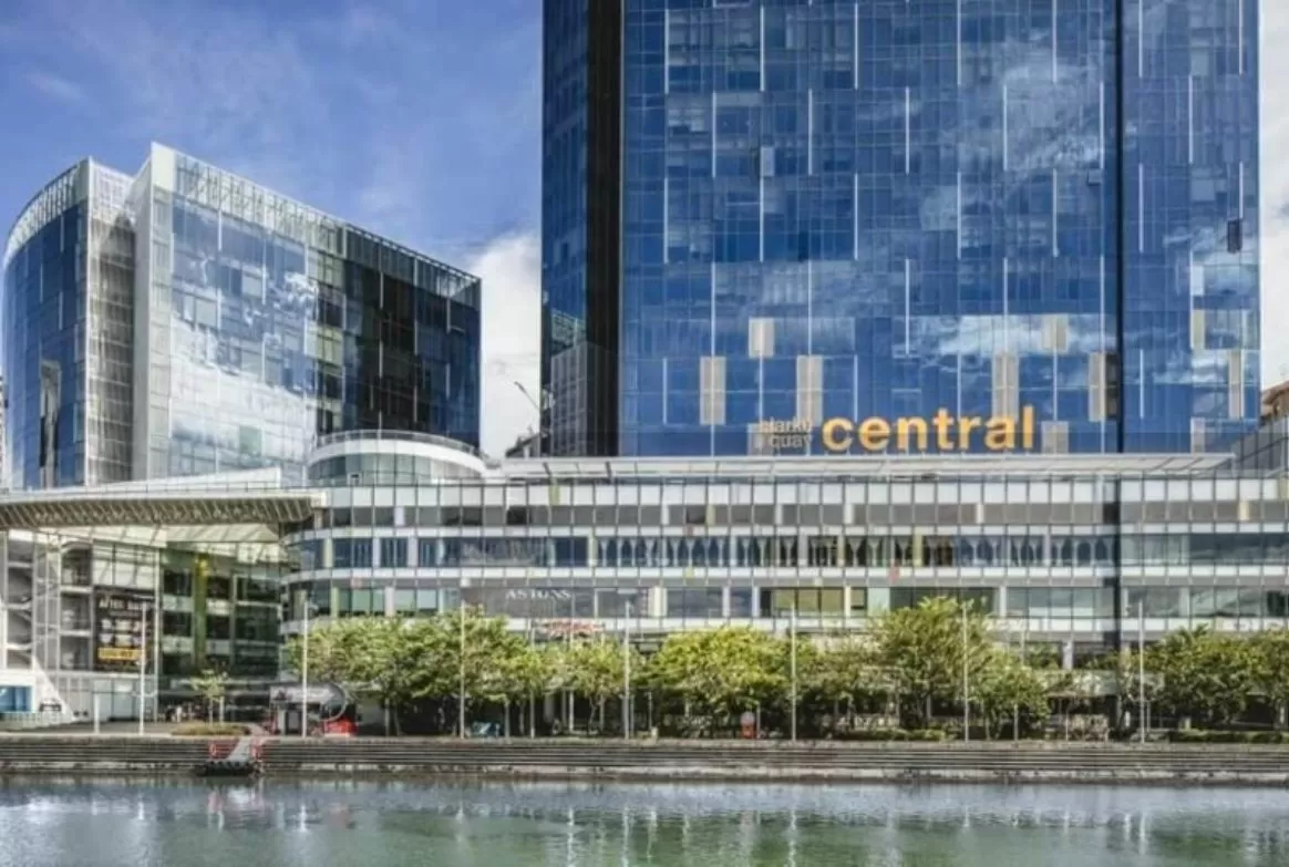Clarke Quay Central – Riverside Dining, Shopping & Entertainment in One Spot