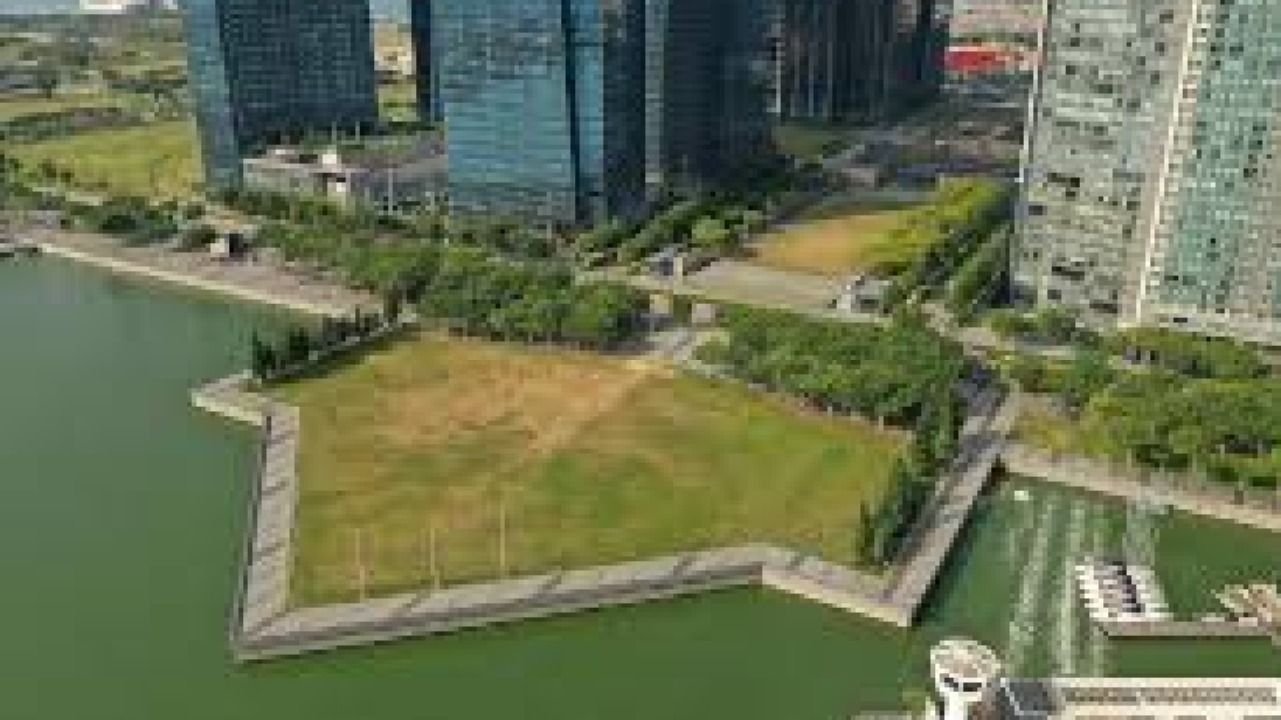 Marina Bay Sands to Merlion Park Walking Route — Earn Free Rewards While You Walk!