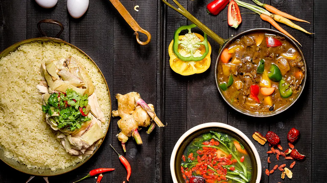Good Old Days Food Court Sentosa – Affordable Local Flavours by the Beach