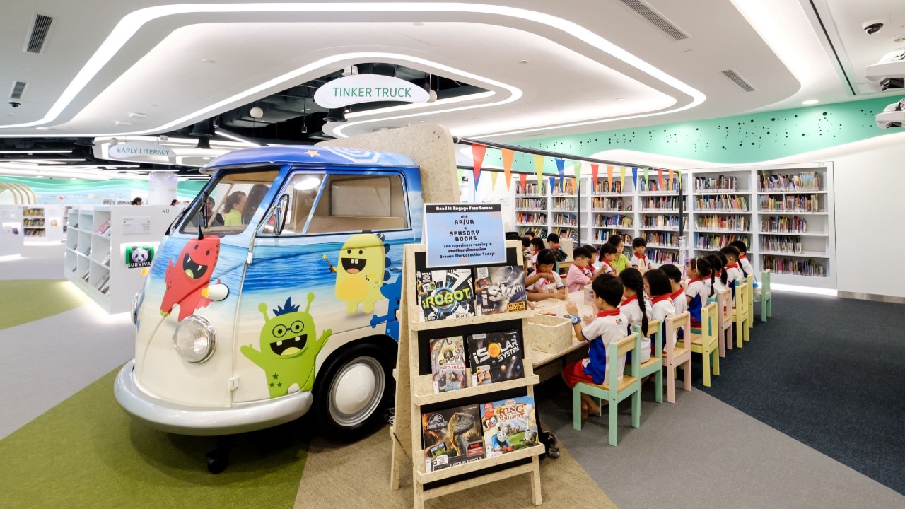 HarbourFront Library – Cosy Reading Nook with Harbour Views & Kids’ Zone