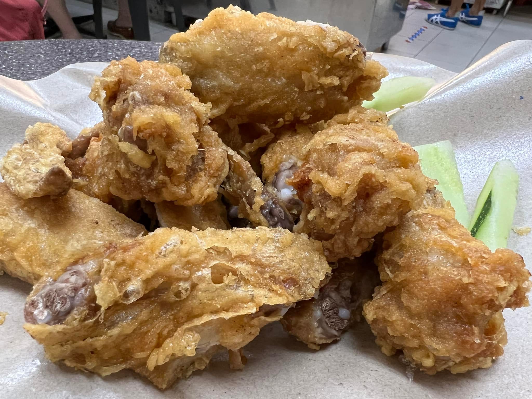 Tony Café @ The Adelphi – $5.50 Daily Set Meals in the Heart of City Hall [ Get The Chicken Wings!]