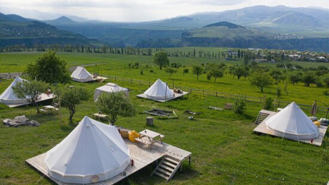 WOW GLAMPING