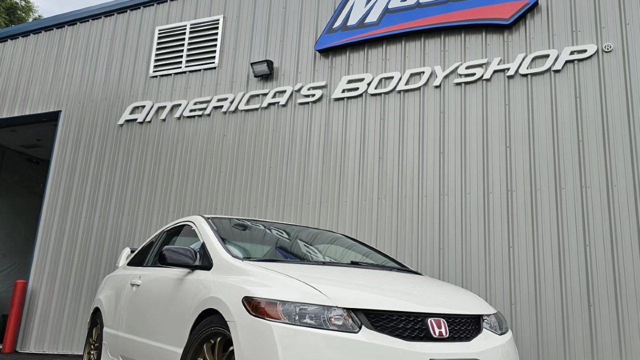 Maaco Auto Body Shop & Painting