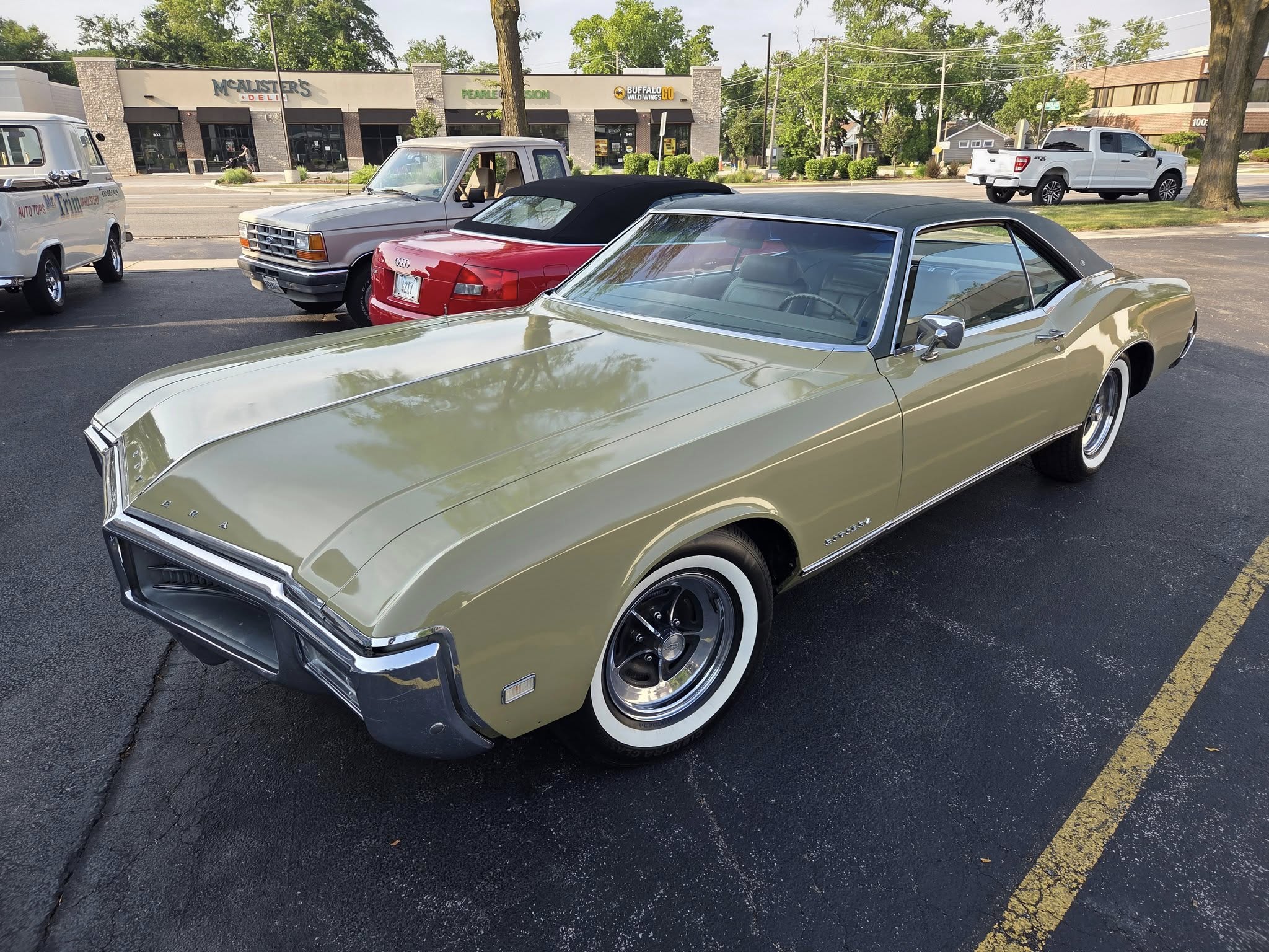 Mr. Trim Convertible Tops & Upholstery 