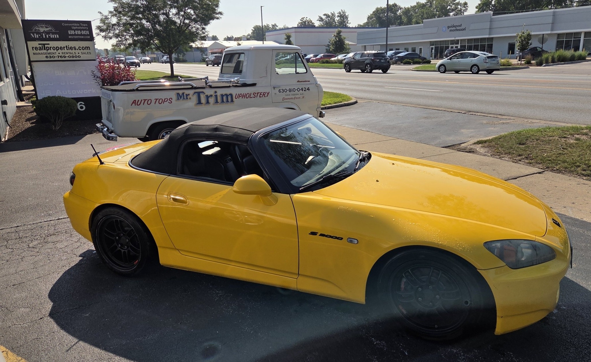 Mr. Trim Convertible Tops & Upholstery 