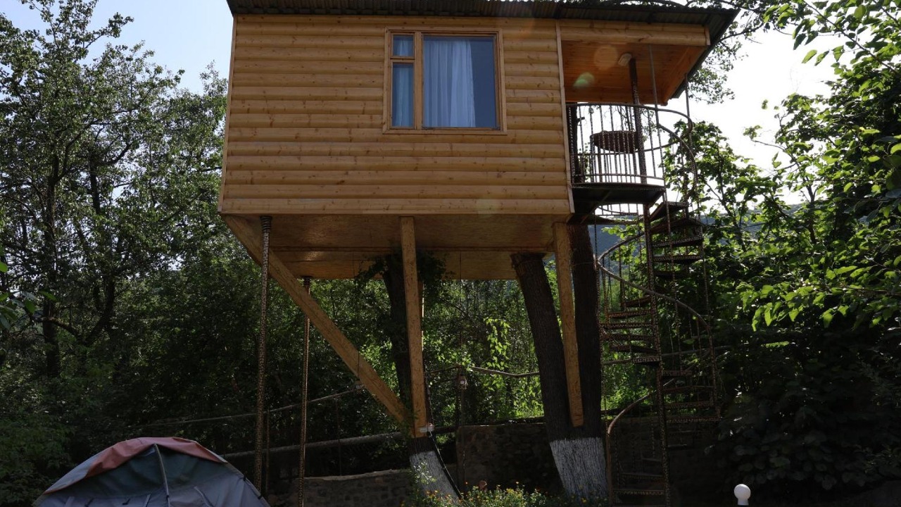 Tree House & Camping Goris