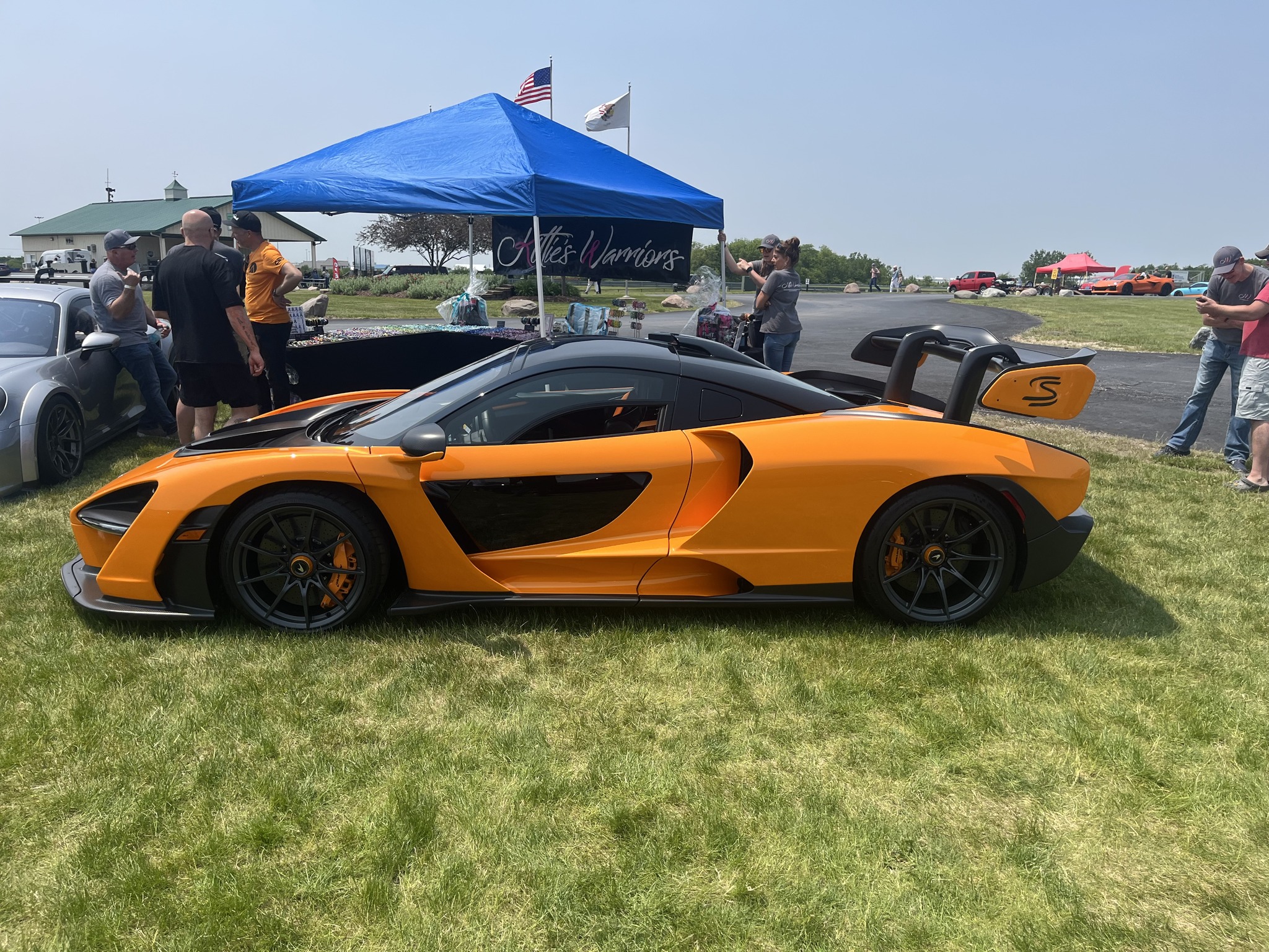 Autobahn Country Club