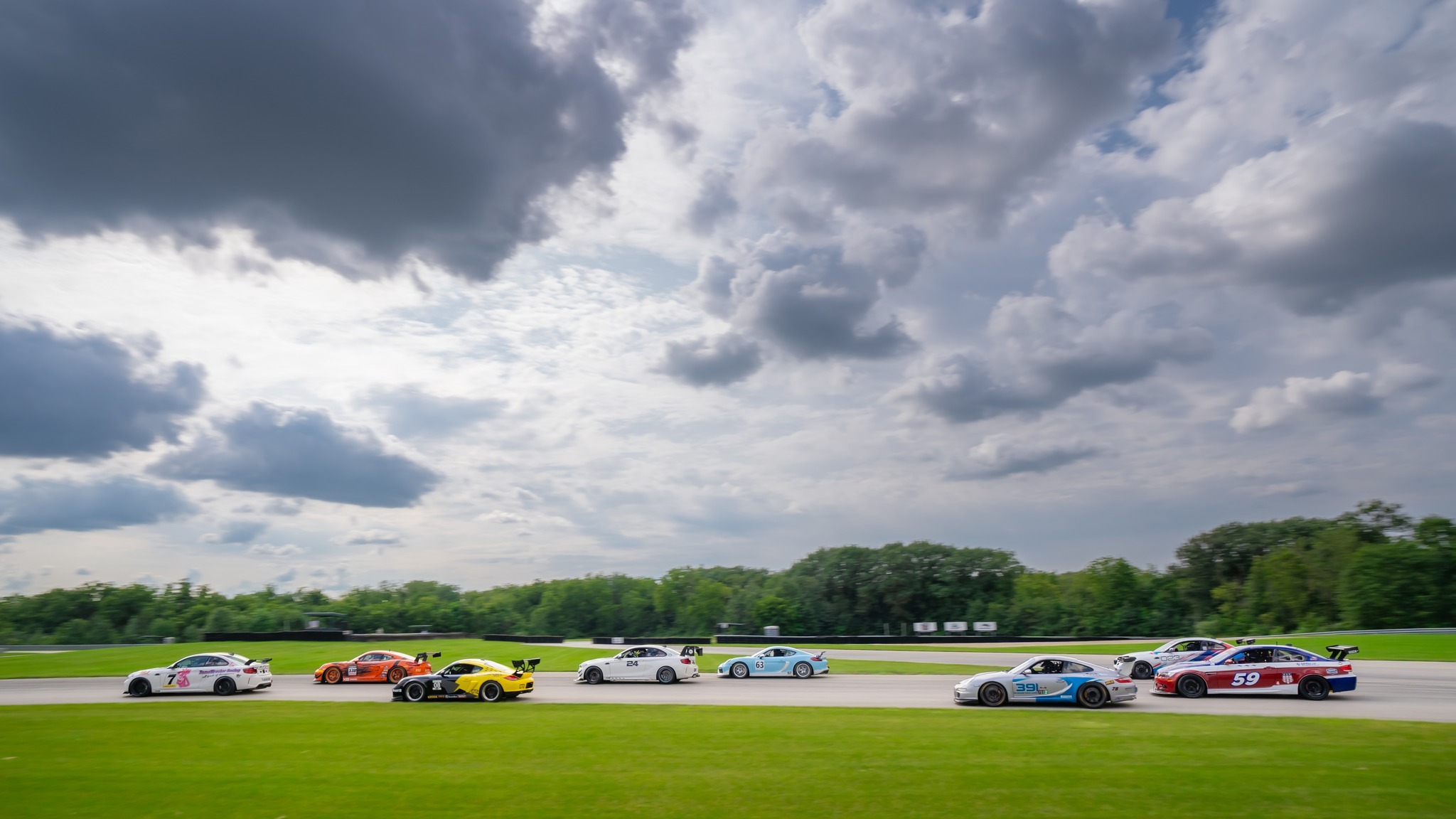 Autobahn Country Club