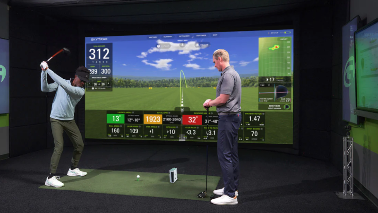 SkyTrak Golf Simulator ST+ Studio