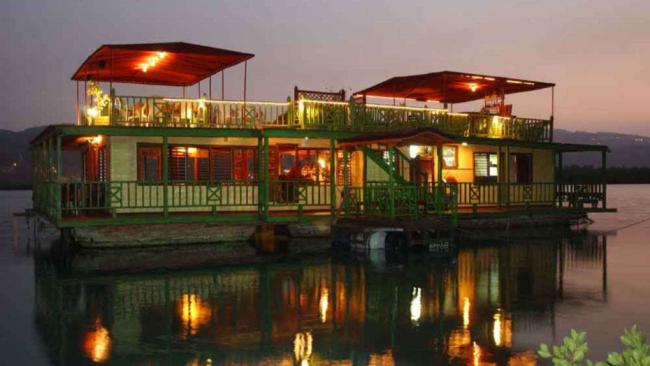 House Boat Grill | Montego Bay