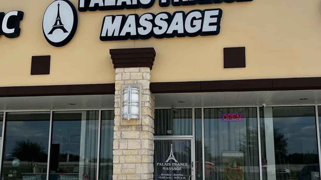 Palais France Massage Business Logo