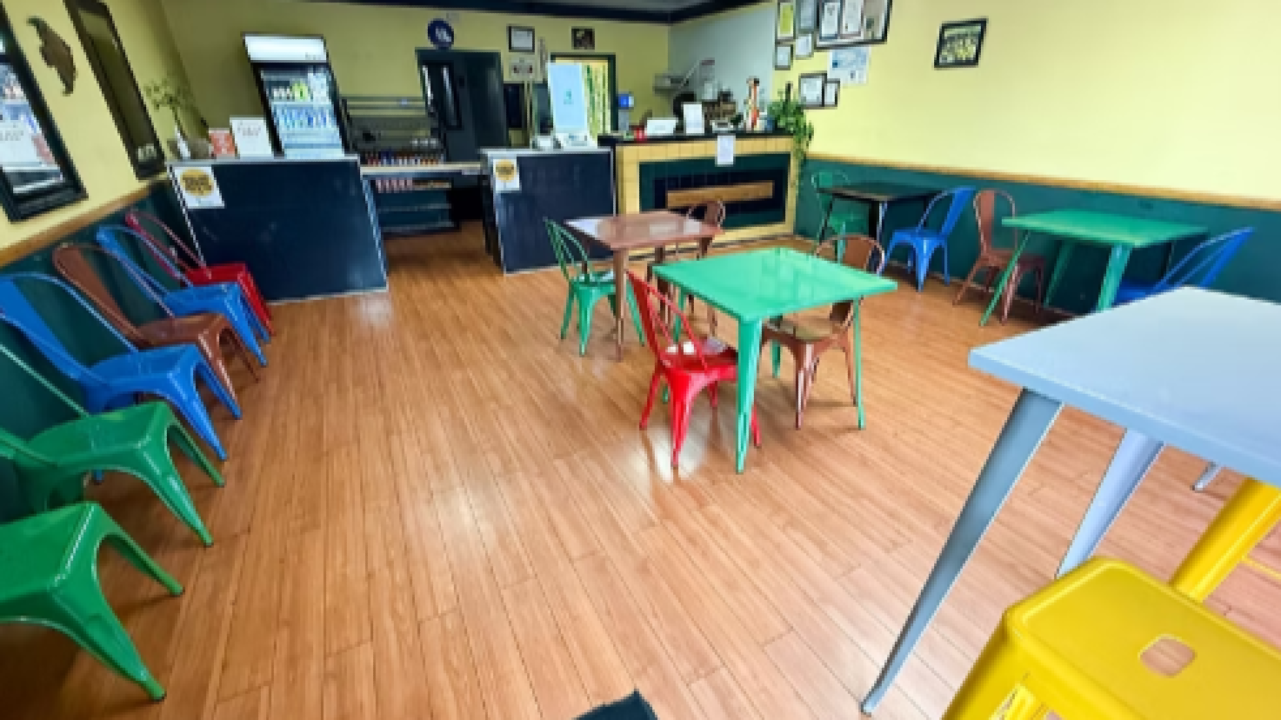 Island Breeze Jamaican Cuisine-Colton, California