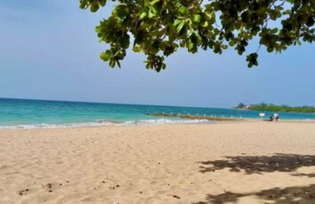 Olcamlodge Villa - Runaway Bay, St. Ann