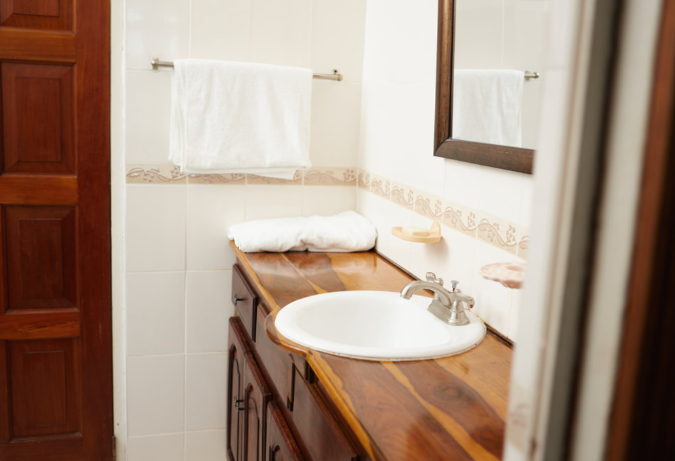 Olcamlodge Villa - Runaway Bay, St. Ann