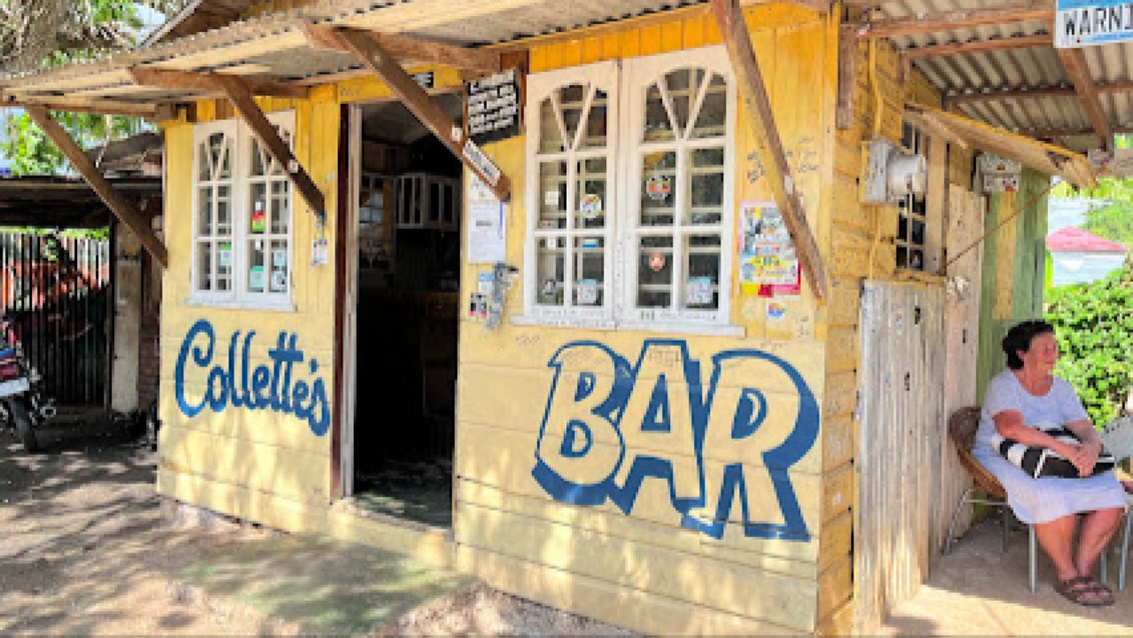Collette's Bar