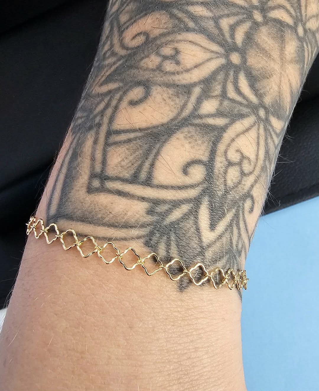 Cove and Chain