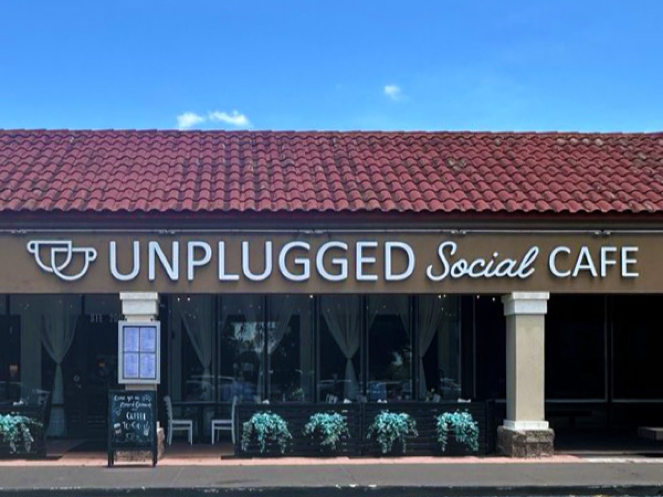 Unplugged Social Cafe