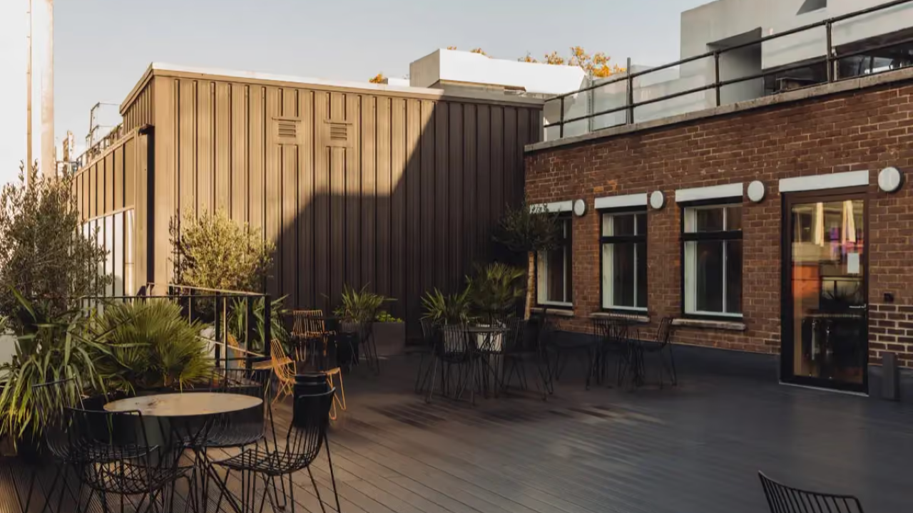 Fora - Summit House