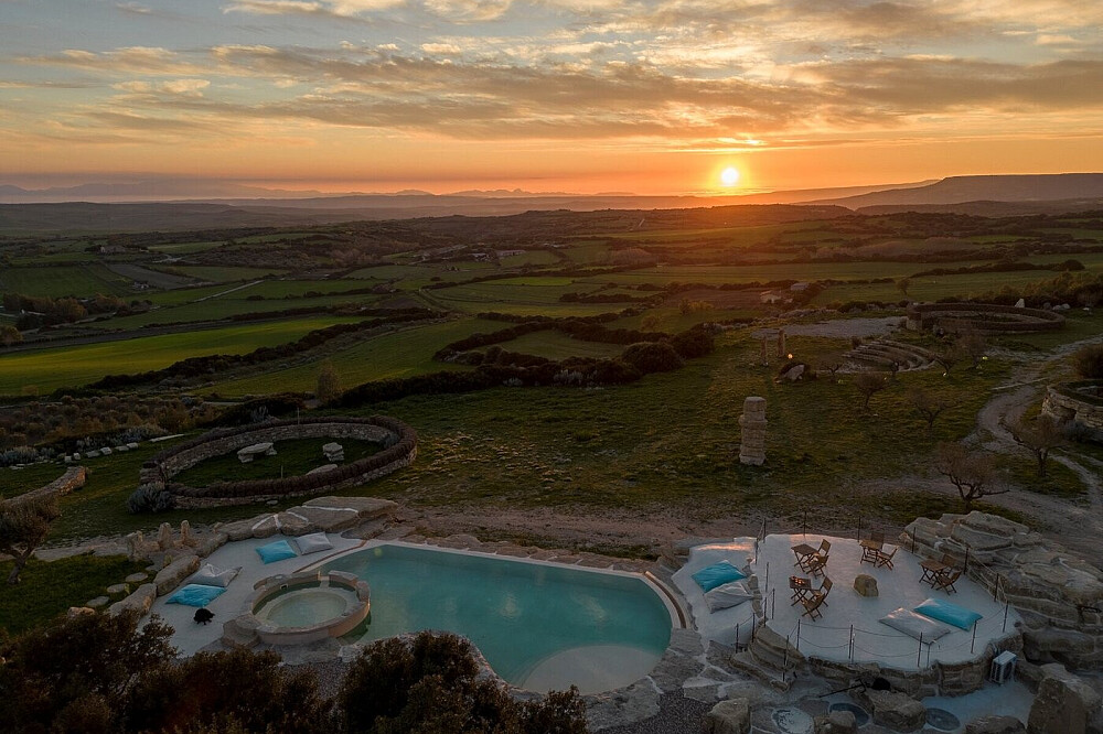 2 Day Women's Retreat: Awareness, Boundaries, & Becoming, Italy