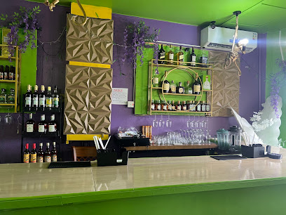 Banana Leaf Restaurant & Hookah Lounge