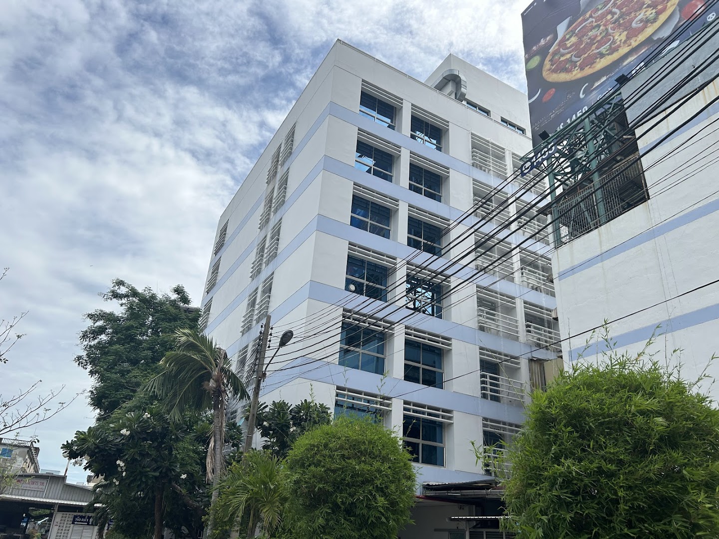 abortion clinic bangkok Klongtun Hospital Building 