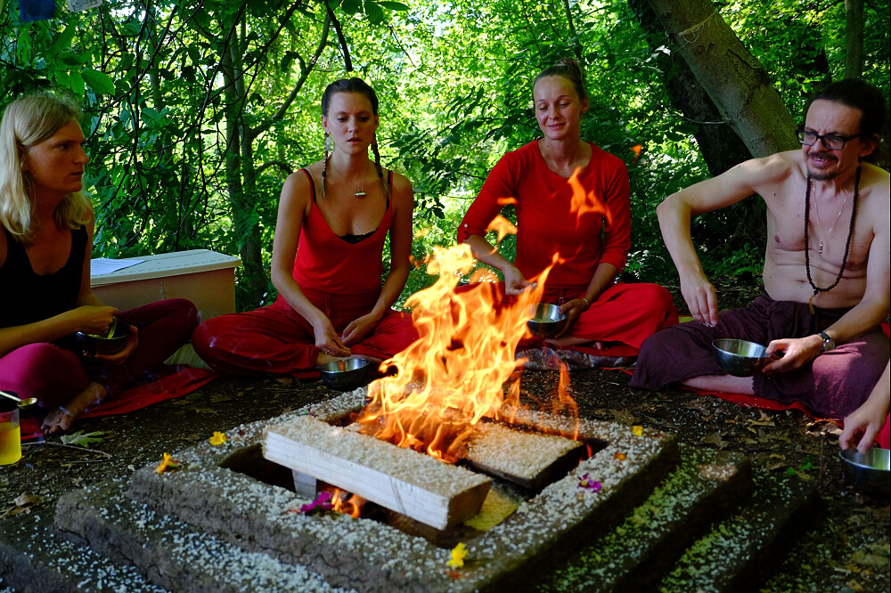 11-tägiges, 80-stündiges Fortgeschrittenen-Yoga- und Tantra-Trainingsretreat in Griechenland