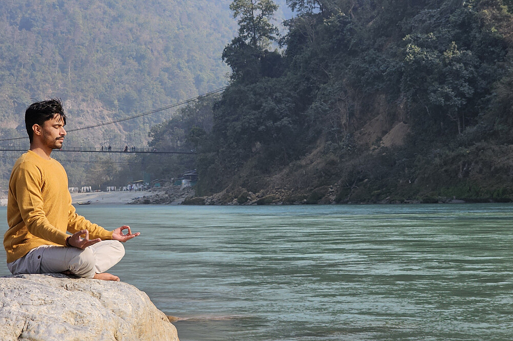 24 Dage 200 HR Hatha, Ashtanga &amp; Ayurveda YTT i Rishikesh, Indien