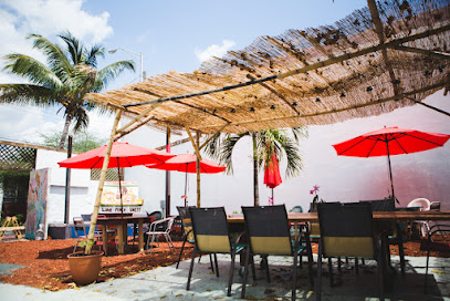 Naomi's Garden Restaurant & Lounge