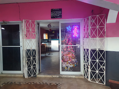 Mileshigh restaurant & Bar