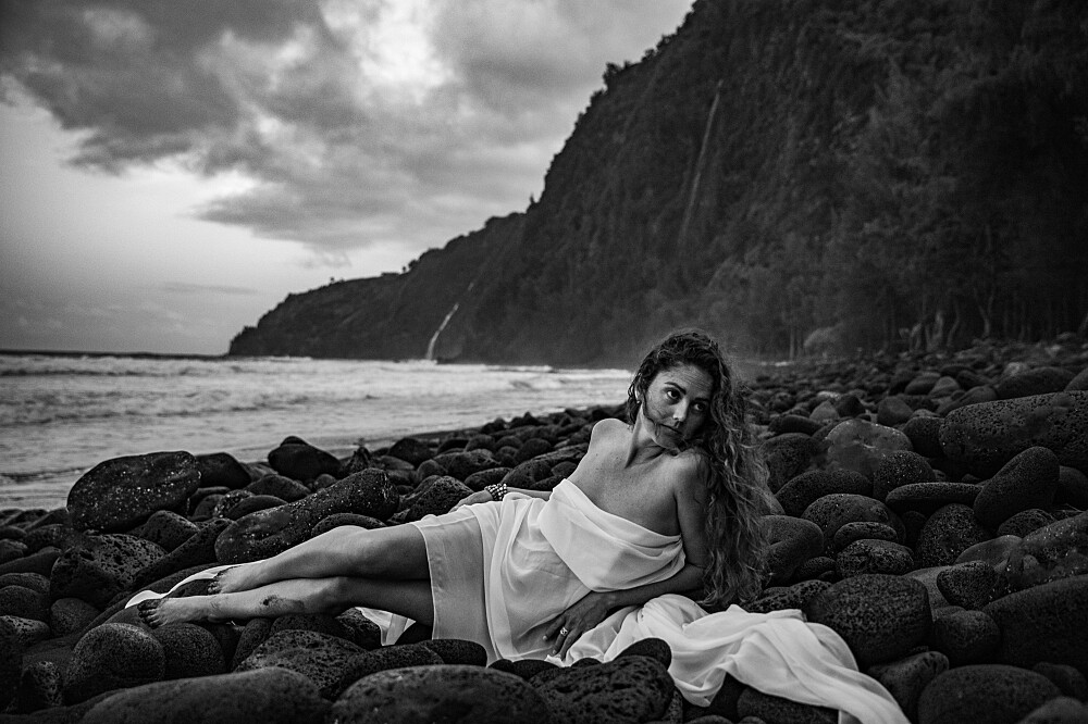 3 Day Private Women's RAW Photoshoot Retreat in Hawaii, USA