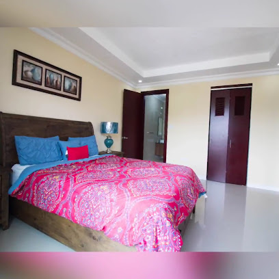 Karena Silvera (Real Estate Services)