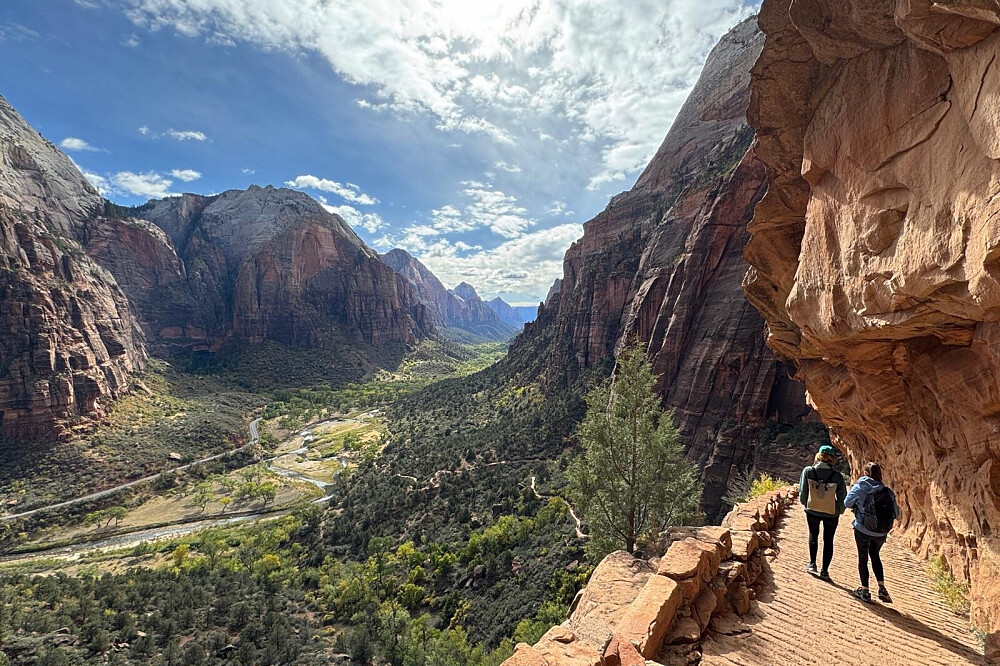 5 Day Hiking & Yoga Retreat, Zion & Bryce Canyon, UT, US