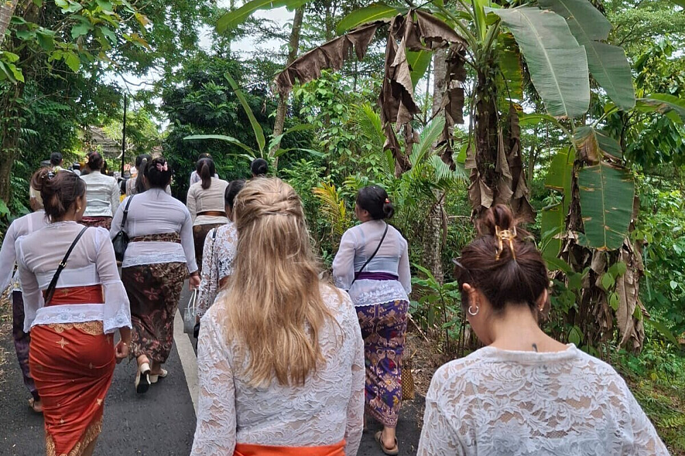6 Day Sound Healing, Yoga & Hindu Purification in Tabanan, Bali
