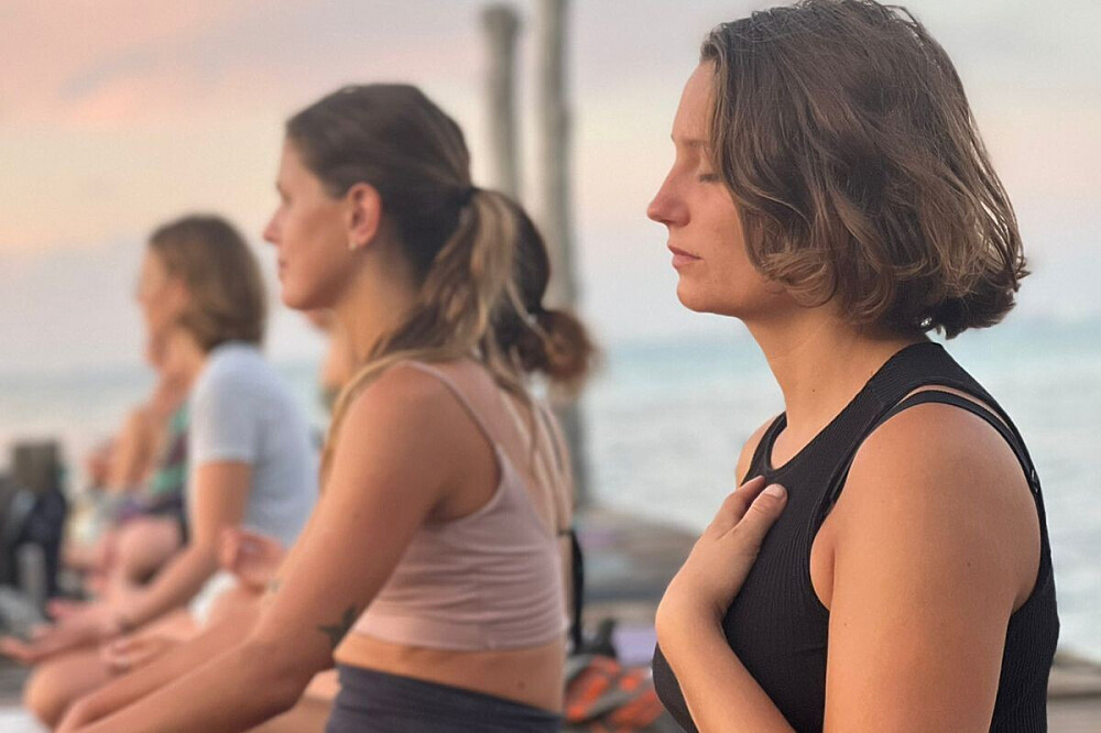 15 dagen (300 uur) hybride: Geavanceerde online en fysieke yogadocentenopleiding (YTT), Mexico