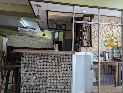 Irie House | Restaurant and Bar
