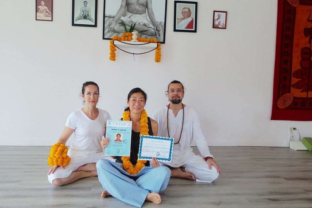 28-tägiger 300-Stunden-Ashtanga-Yoga-Lehrerausbildungskurs in Thailand