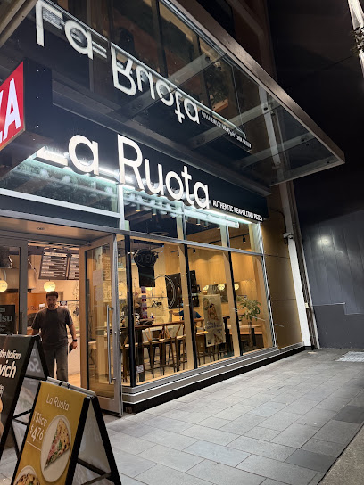 La Ruota Pizzeria Kitsilano