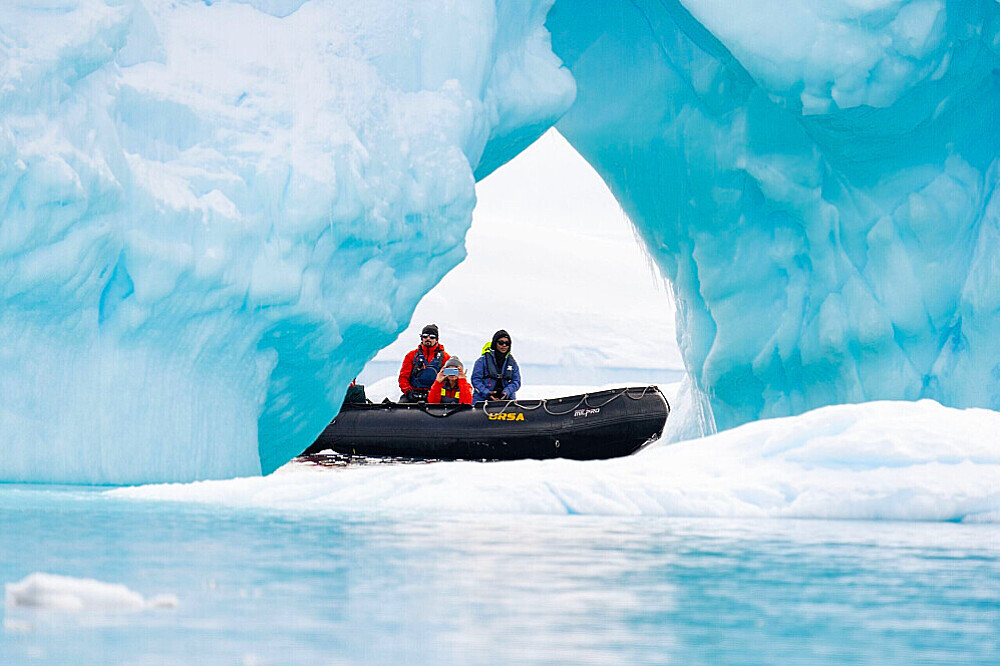 11-daagse exclusieve privé-expeditie per charterboot naar Antarctica