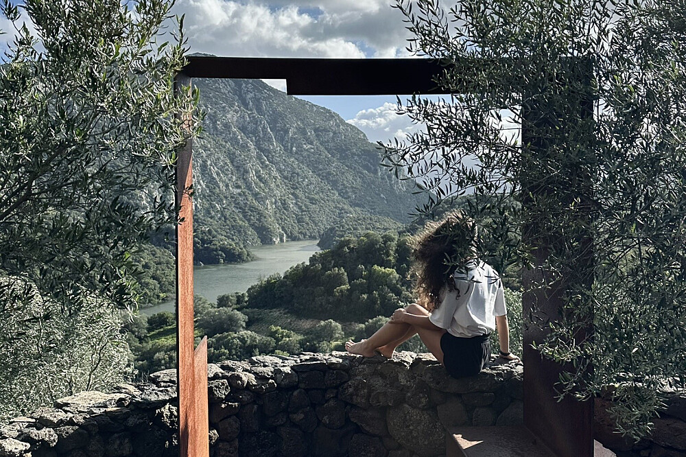 イタリア、サルデーニャ島での女性向け8日間ウェルネスリトリート