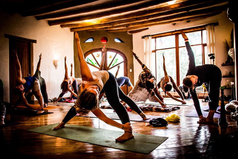 63-tägiger 500-Stunden-TTC, Tantra-Yoga-Kunst-Schamanismus in Ecuador