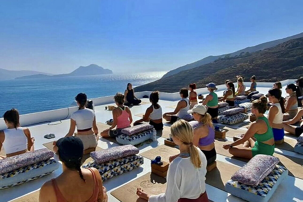 13-tägige 100-Stunden-Yogalehrerausbildung auf der Insel Amorgos, Griechenland