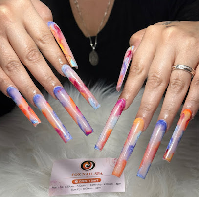 Complete full set of nails
