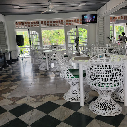 Silver Sands Restaurant & Lounge
