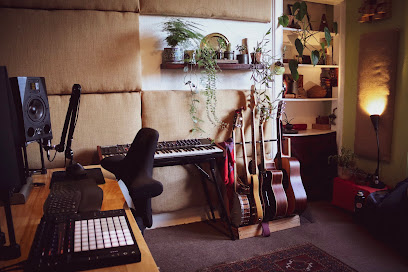 Haquin Music